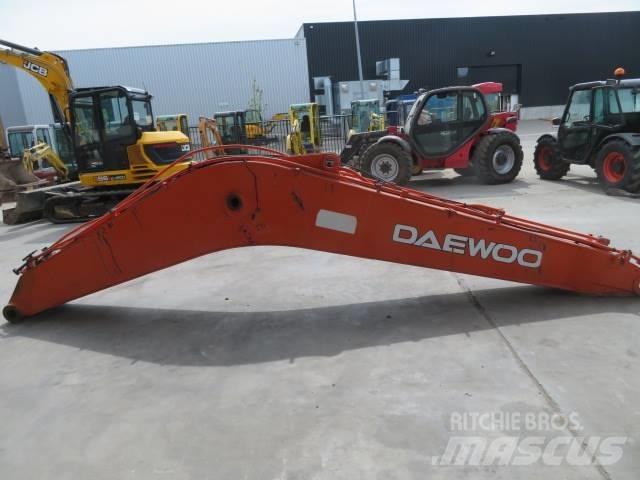 Daewoo DX 225 LC Sasiuri si suspensii