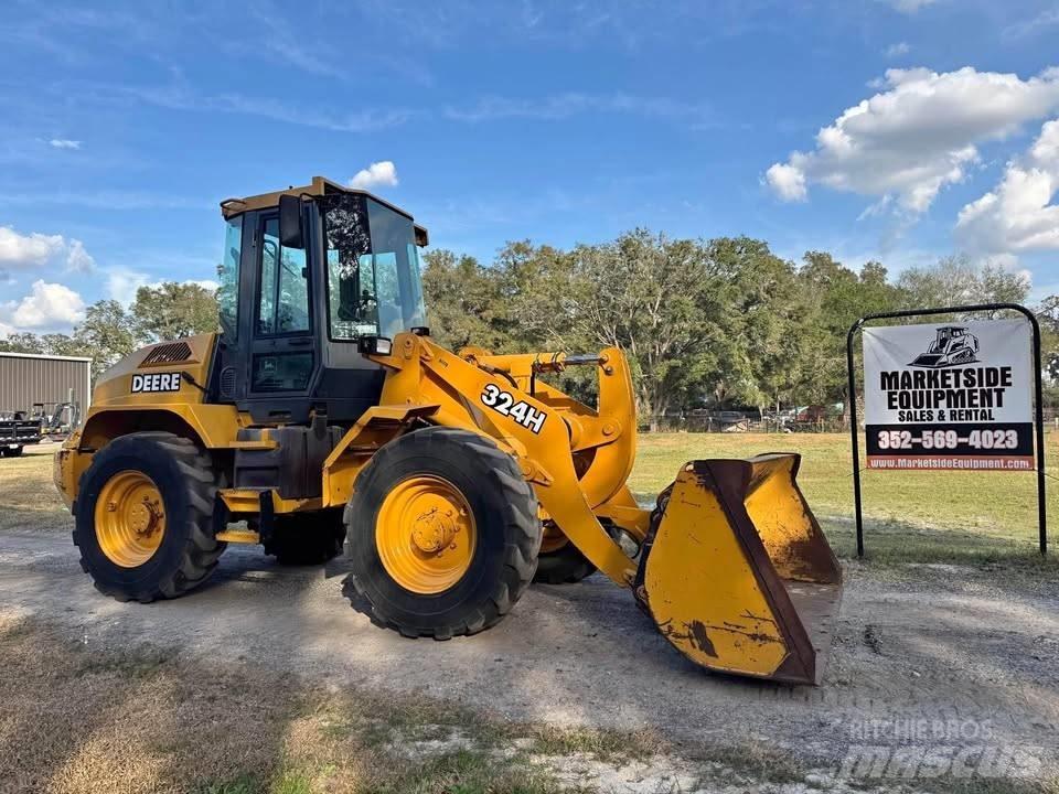 John Deere 324h Incarcator pe pneuri