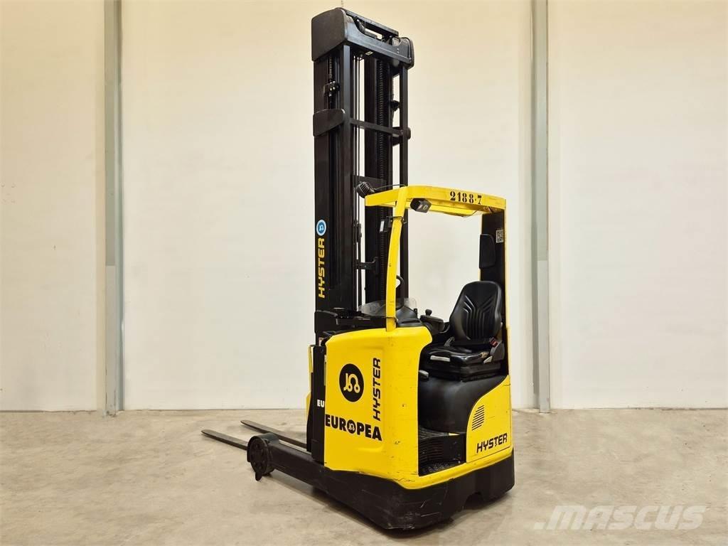 Hyster R1 6 HD Stivuitor cu catarg retractabil