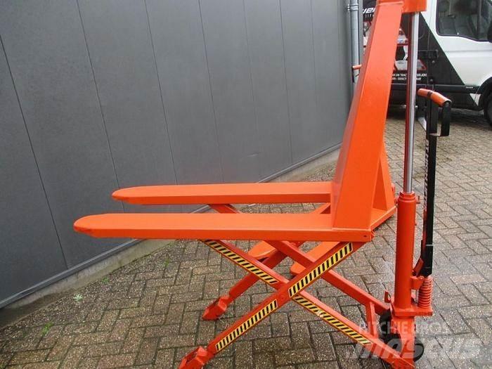 BT HL 1000 Transpaleta manuala