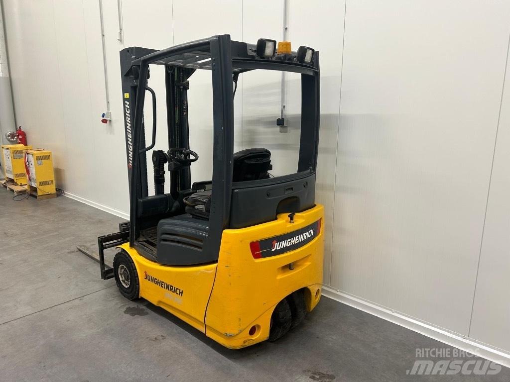 Jungheinrich EFG 215 Stivuitor electric