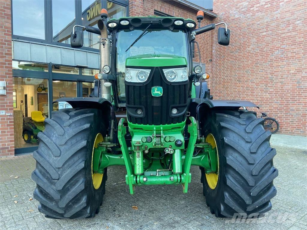 John Deere 6210R Tractoare