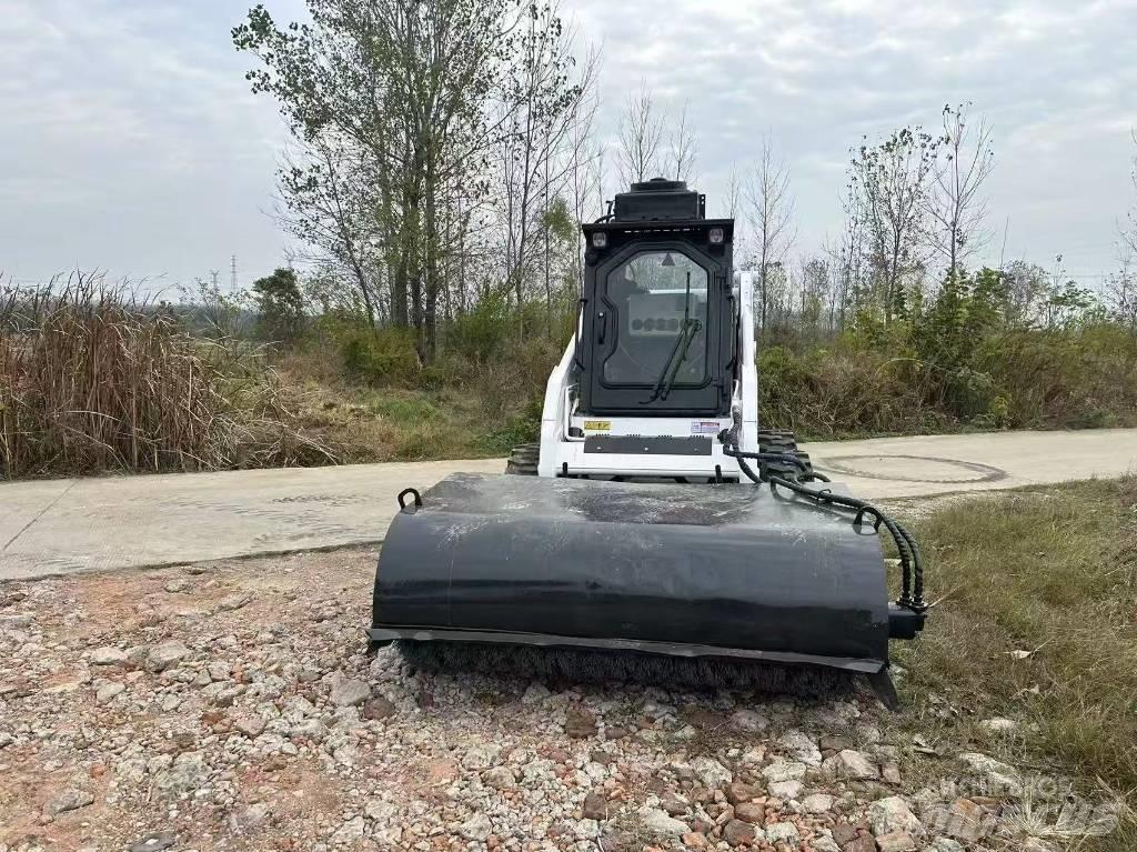 Bobcat S 130 Mini incarcator