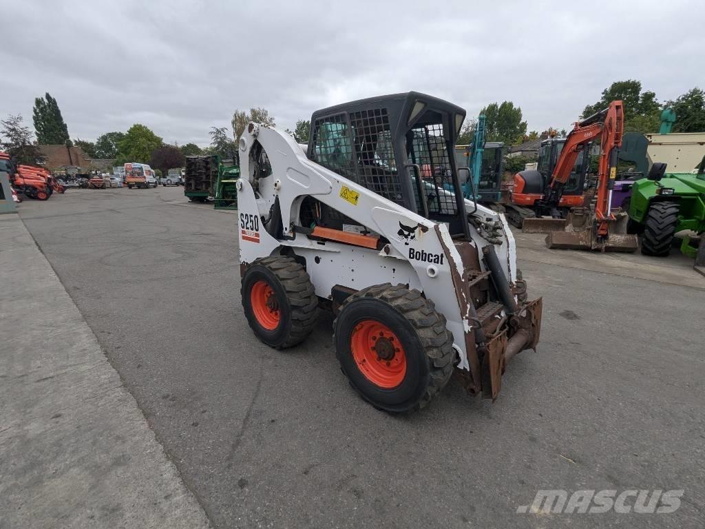 Bobcat S 250 Mini incarcator