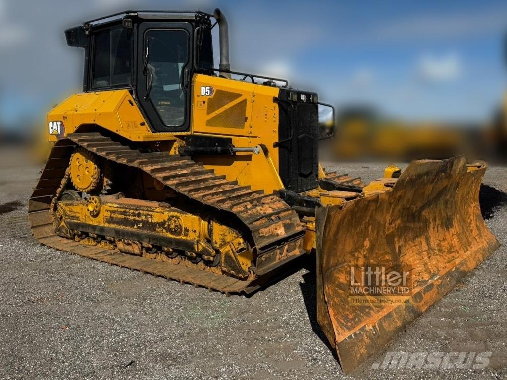 CAT D 5 Buldozere pe senile