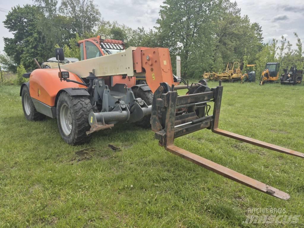 JLG 4013 Încărcătoare pe roți telescopice