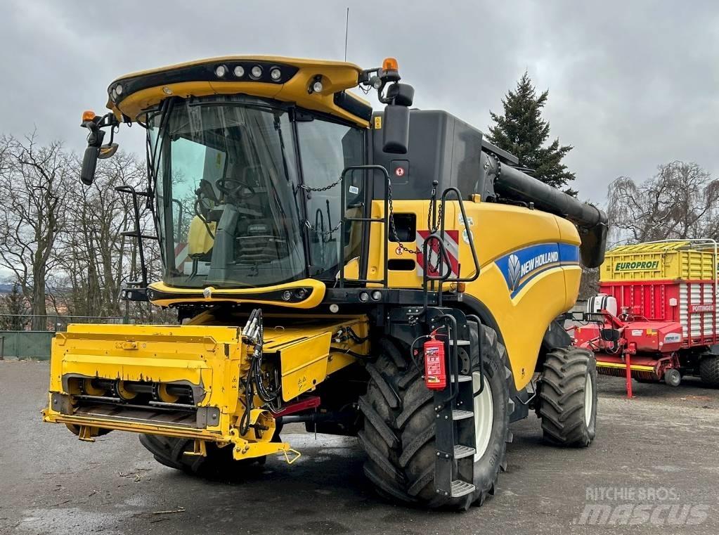 New Holland CX 880 Combine de secerat