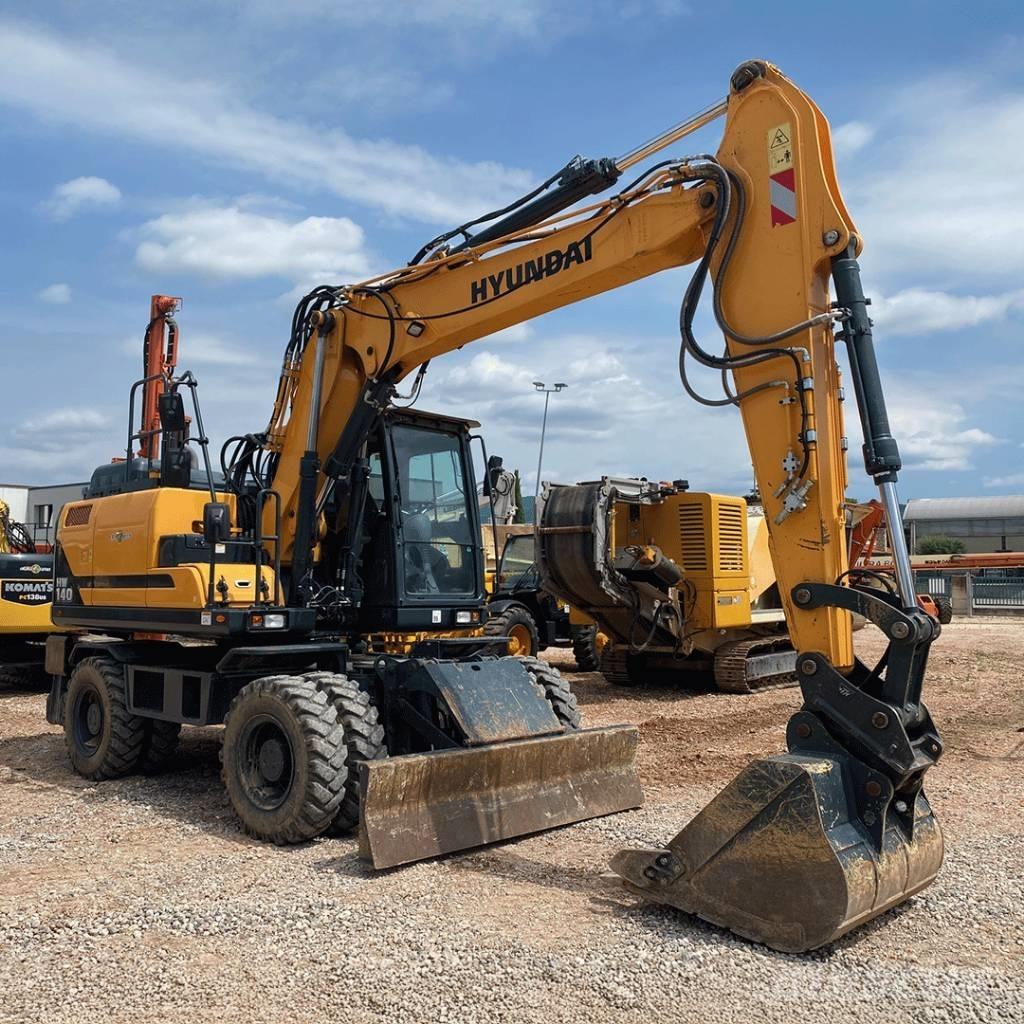 Hyundai HW140 Excavatoare cu roti