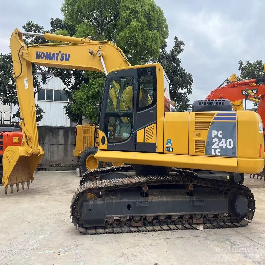 Komatsu PC 240 LC Excavatoare pe șenile
