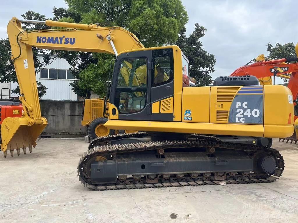 Komatsu PC 240 LC Excavatoare pe șenile
