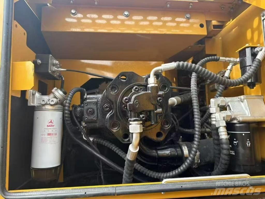 Sany 215C Excavatoare pe șenile
