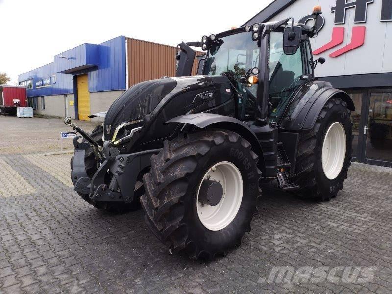 Valtra T235 Versu Tractoare