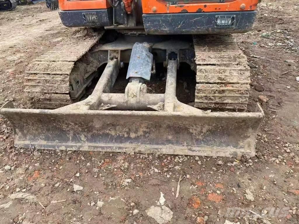 Doosan DX 75 Excavatoare pe șenile

