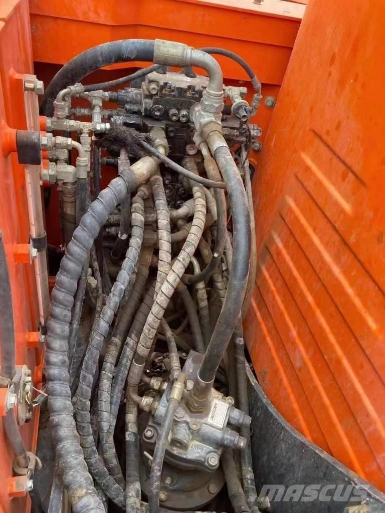 Doosan DX 75 Excavatoare pe șenile
