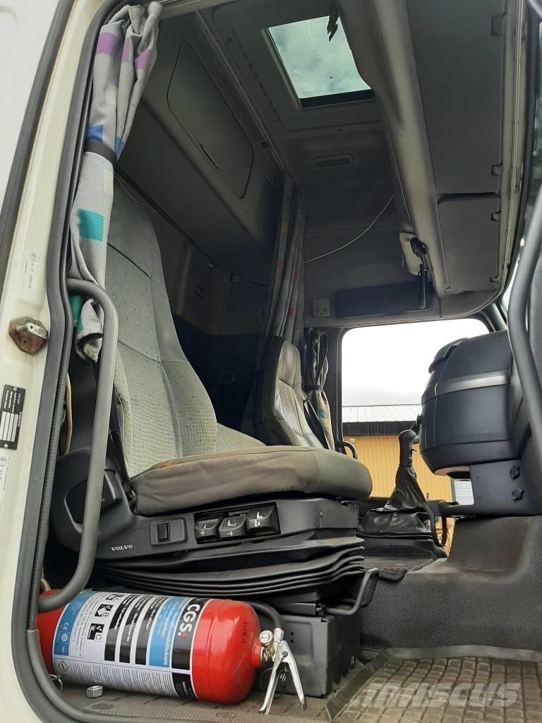 Volvo FH 12 Camion cu prelata