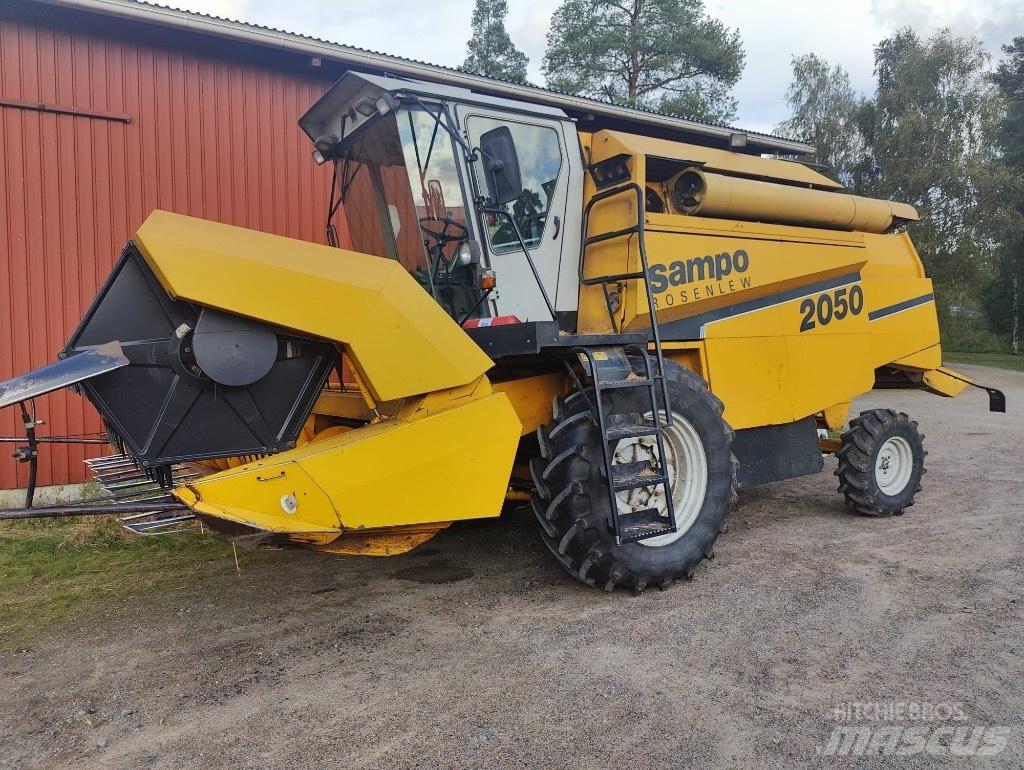 Sampo-Rosenlew 2050 Combine de secerat