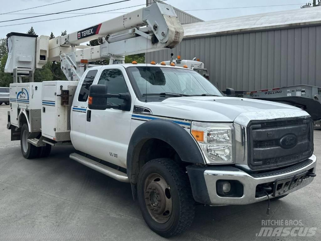 Ford F 550 XLT SD Platforme aeriene montate pe camion