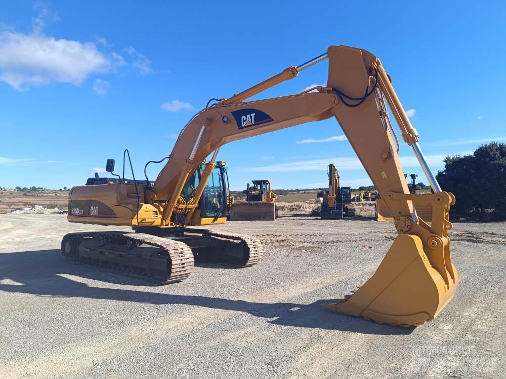 CAT 325 D Excavatoare pe șenile
