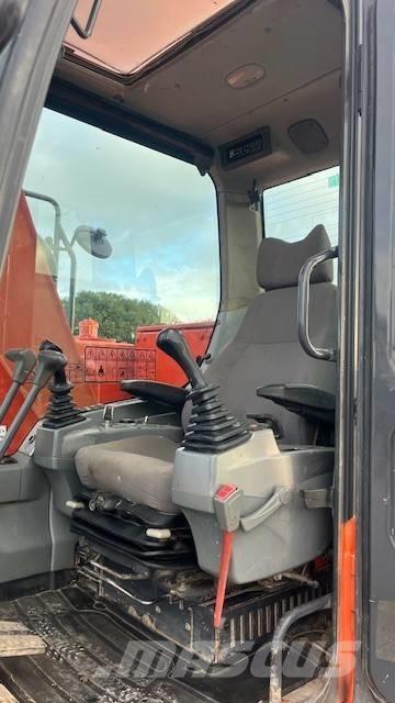Doosan DX 140 LCR-3 Excavatoare pe șenile
