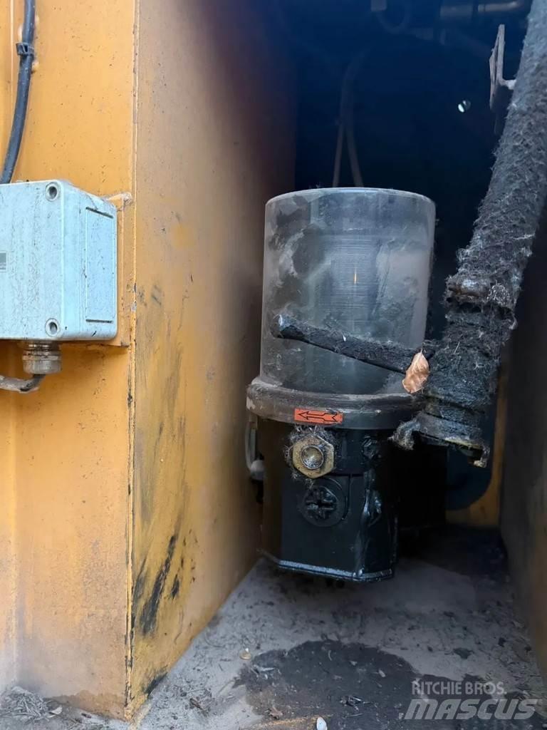 Liebherr A312 Excavatoare cu roti