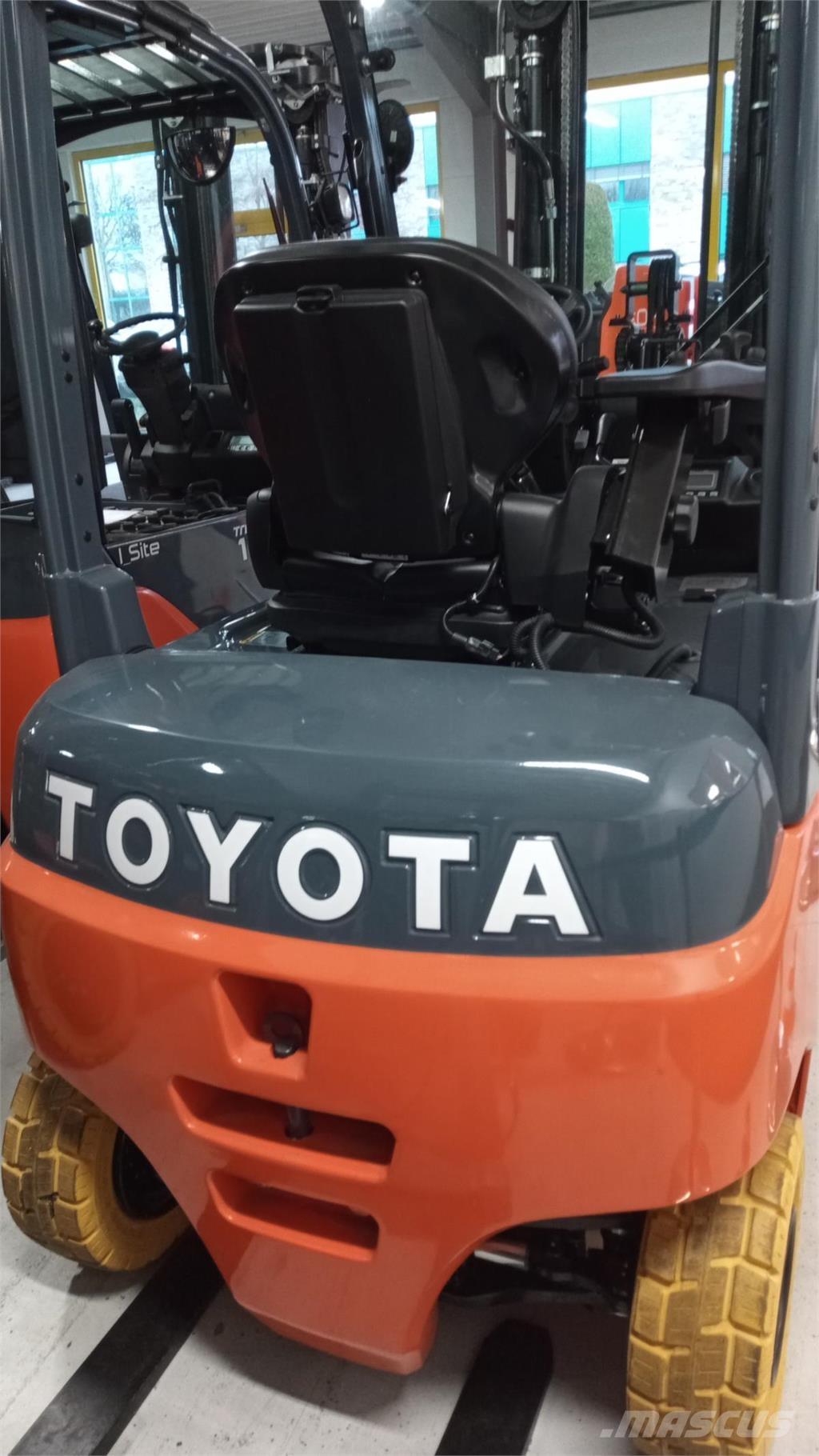 Toyota 8FBMK20T Stivuitor electric