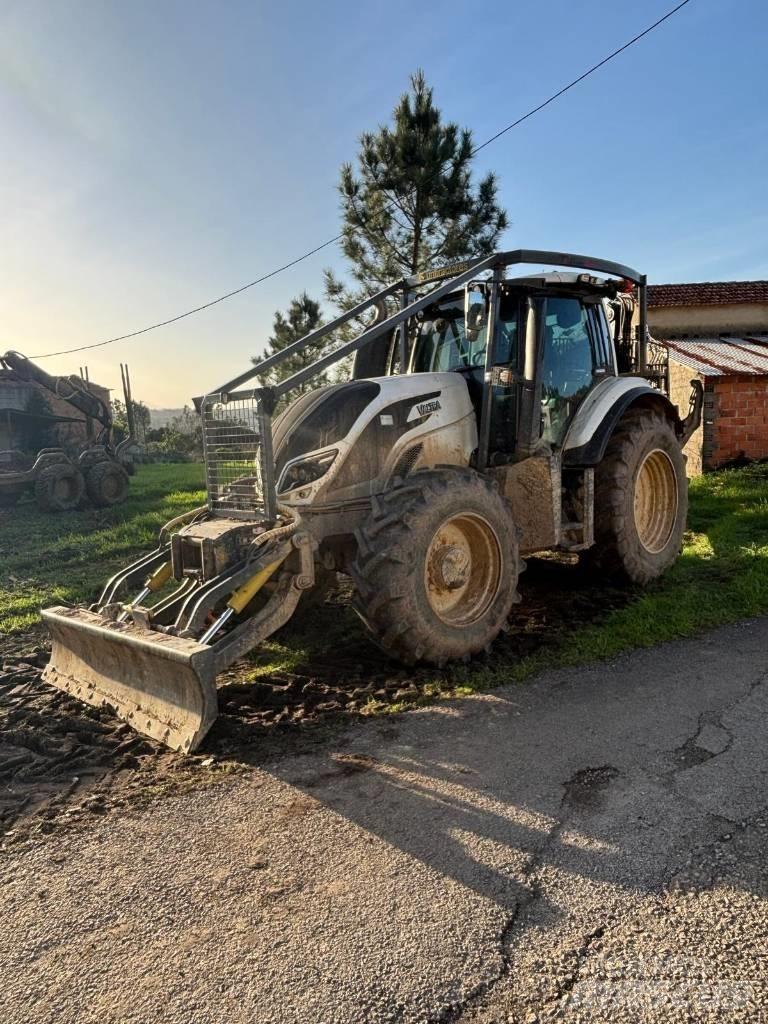 Valtra T 174 Transportoare