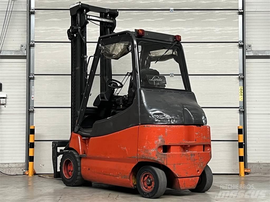 Linde E30 / 03 / 600 Stivuitor electric