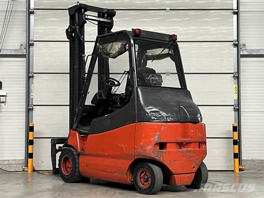 Linde E30 / 03 / 600 Stivuitor electric