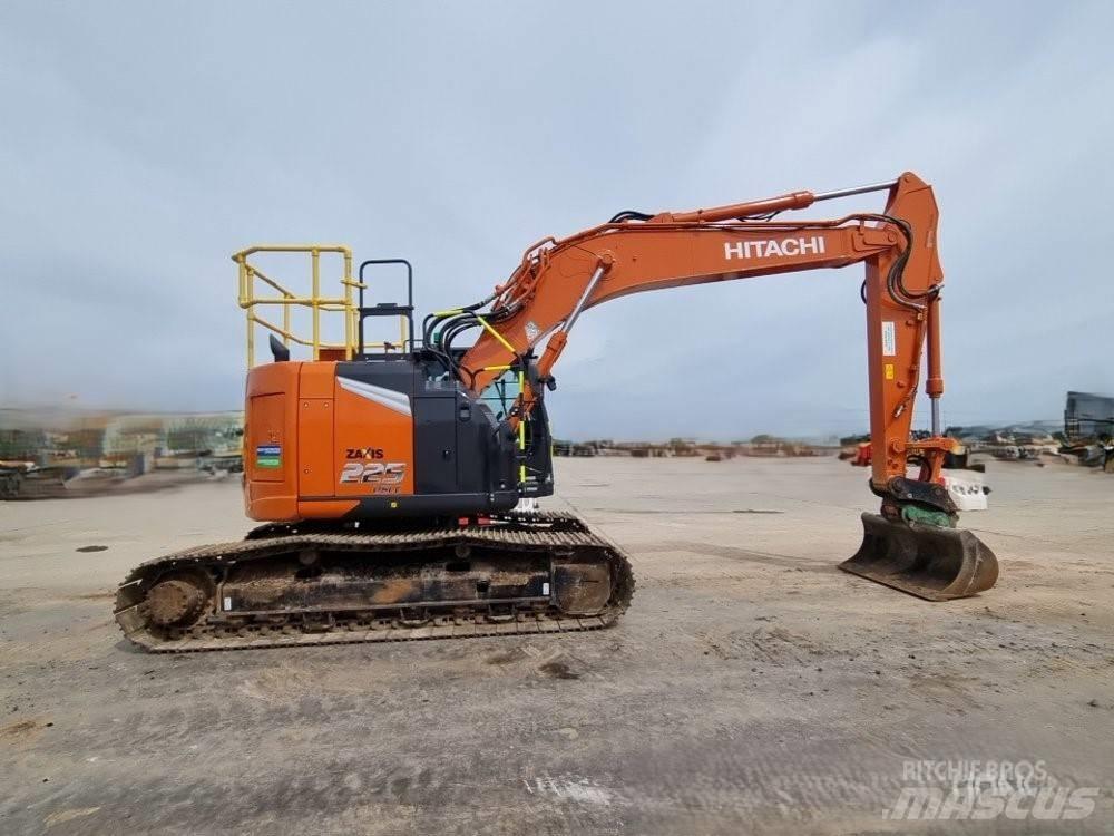 Hitachi ZX225USLC-7 Excavatoare pe șenile
