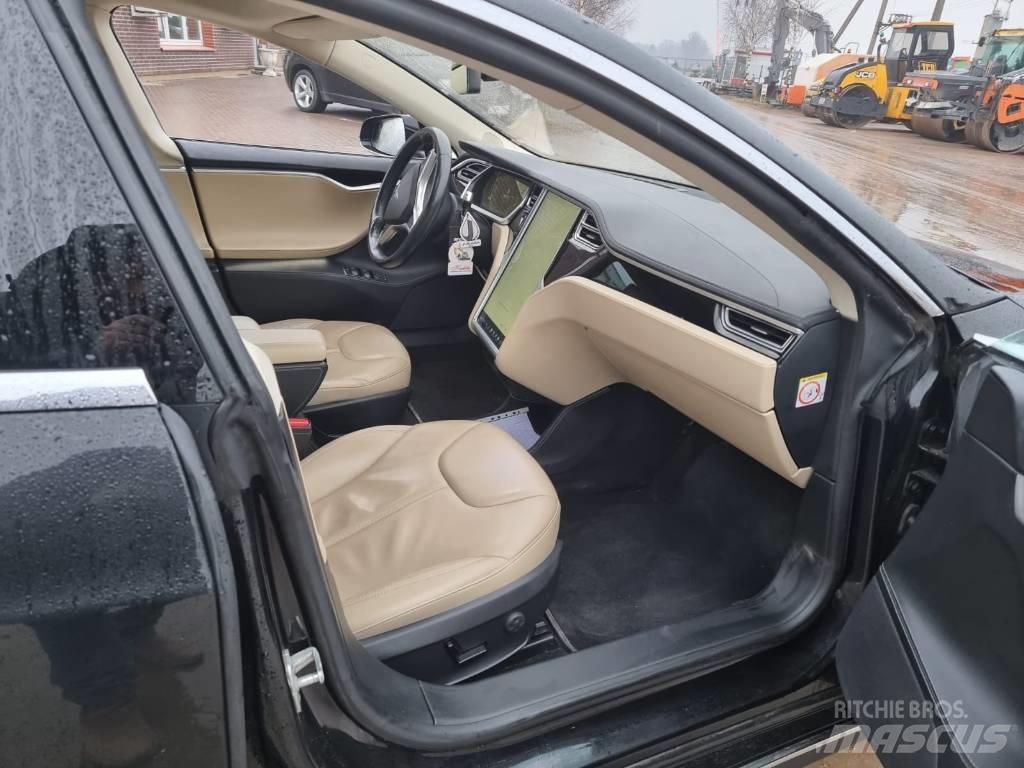 Tesla Model S P85 Masini