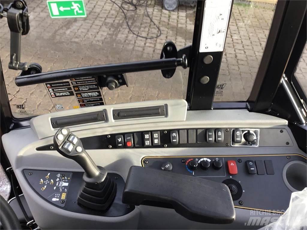 JCB TM 220 Agri Nacele cu brat telescopic