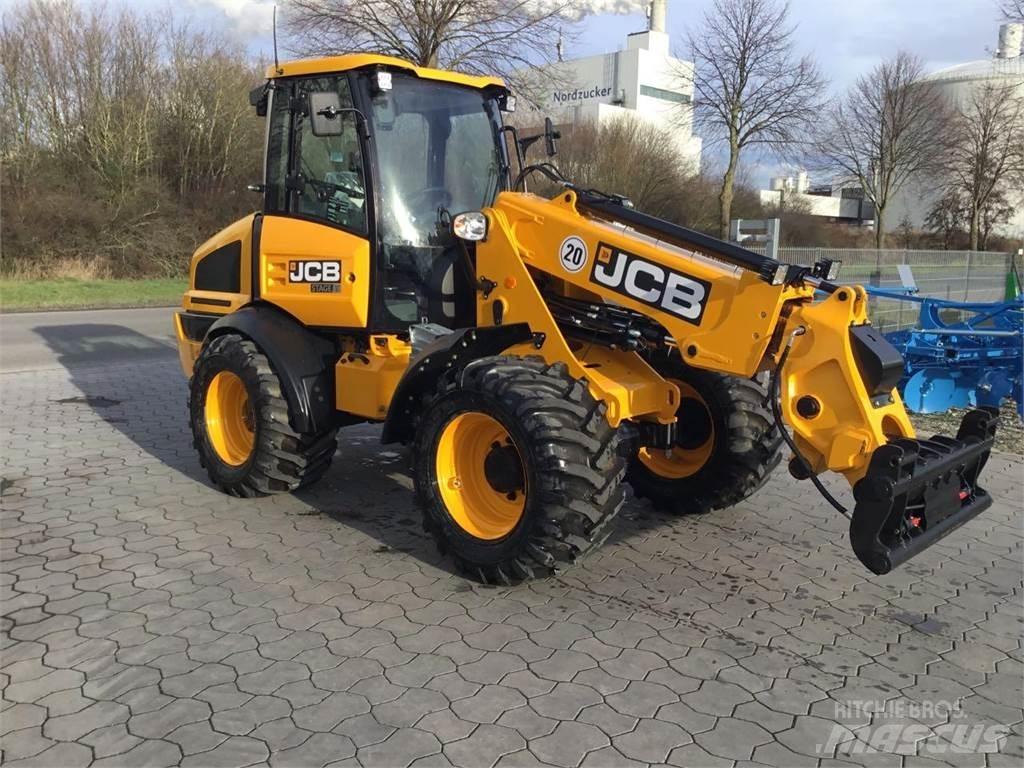 JCB TM 220 Agri Nacele cu brat telescopic