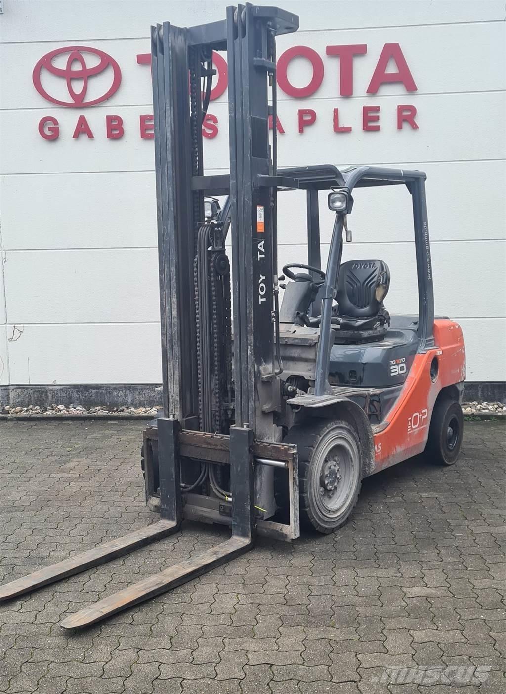Toyota 02-8FDF30 Stivuitor diesel