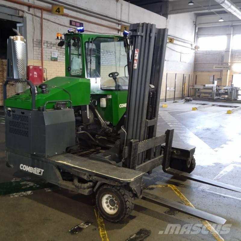 Combilift C 4000 Stivuitoare cu patru brate