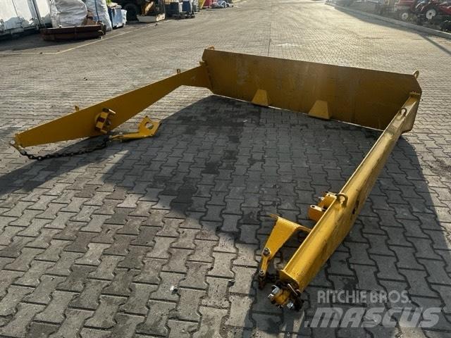CAT 725 TAIL GATE Transportoare articulate
