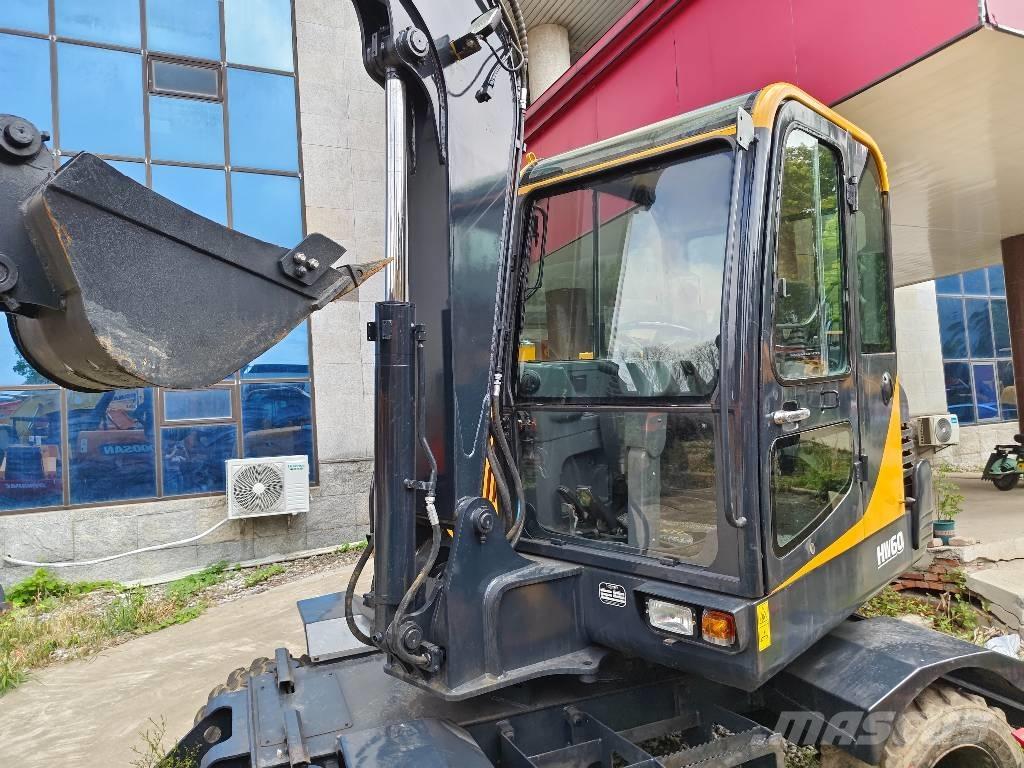 Hyundai 60 W Excavatoare cu roti