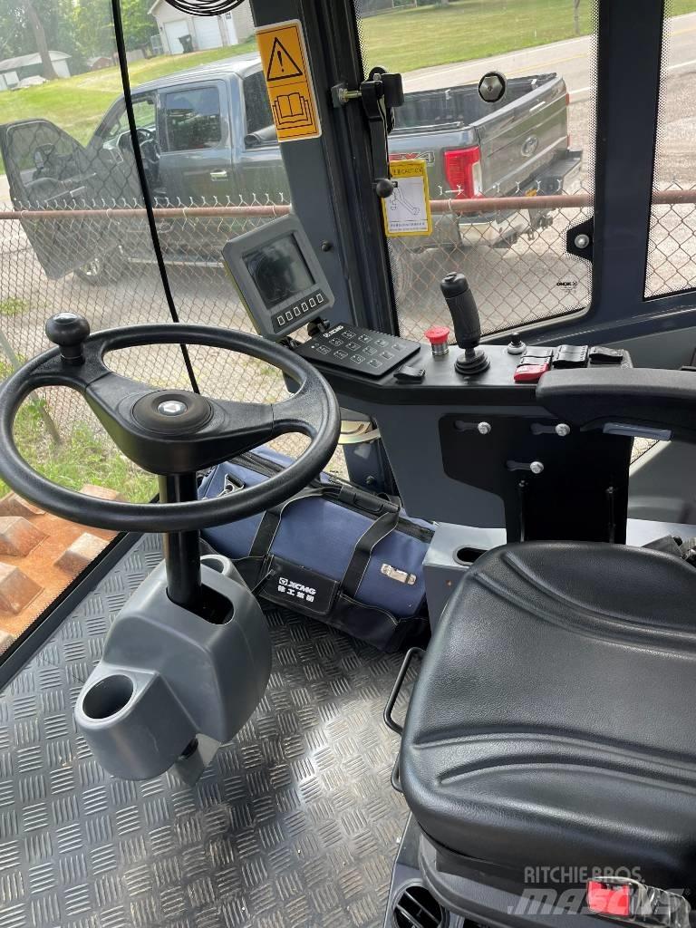 XCMG CV 83 PDU Compactoare monocilindrice