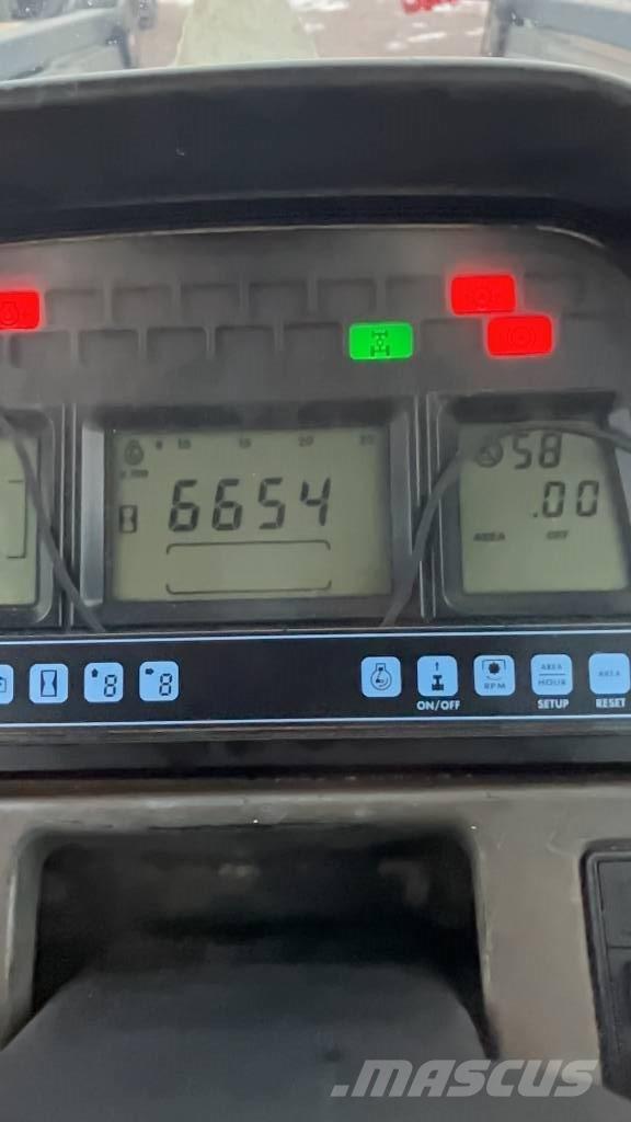 New Holland TM 175 Tractoare