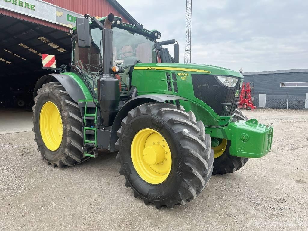 John Deere 6250R Tractoare