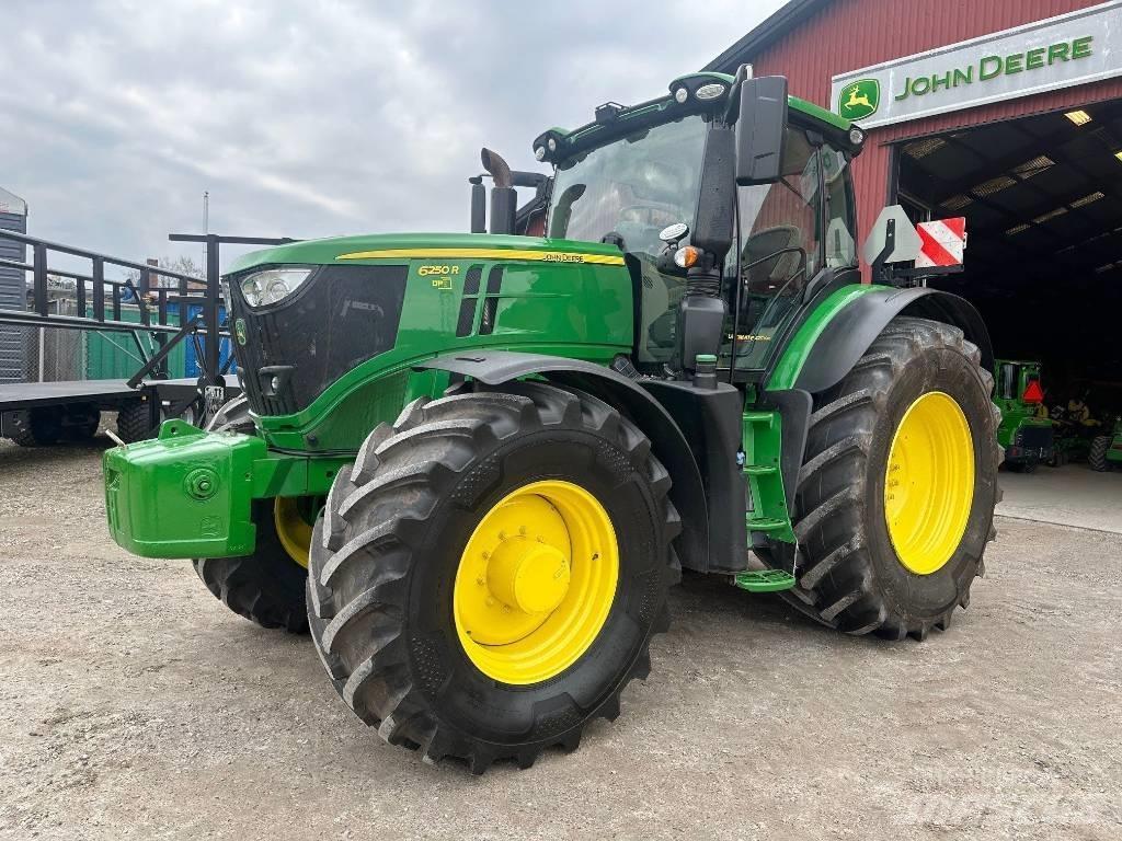 John Deere 6250R Tractoare