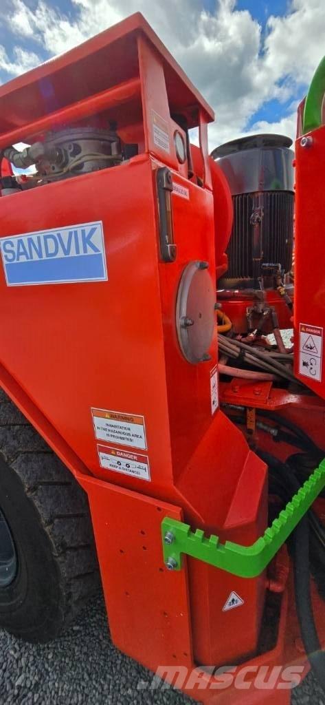Sandvik Axera 5-126 Alte echipamente miniere
