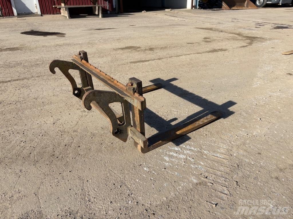  Gafflar L30 ZL602 Incarcator pe pneuri
