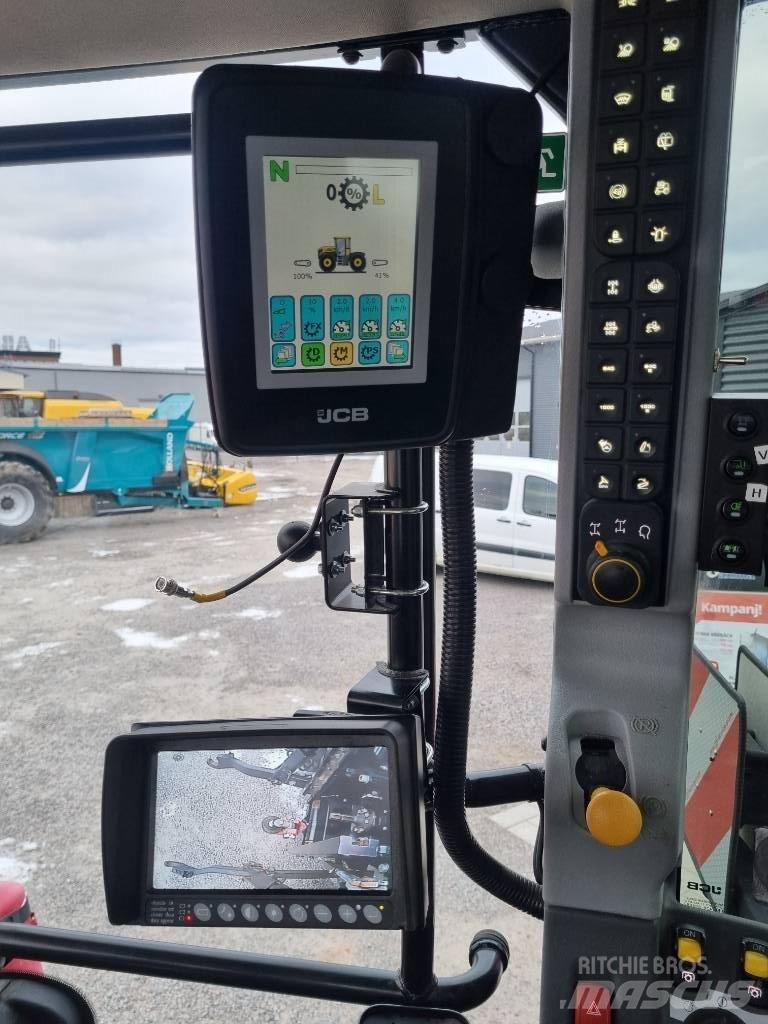JCB Fastrac 4220 Tractoare