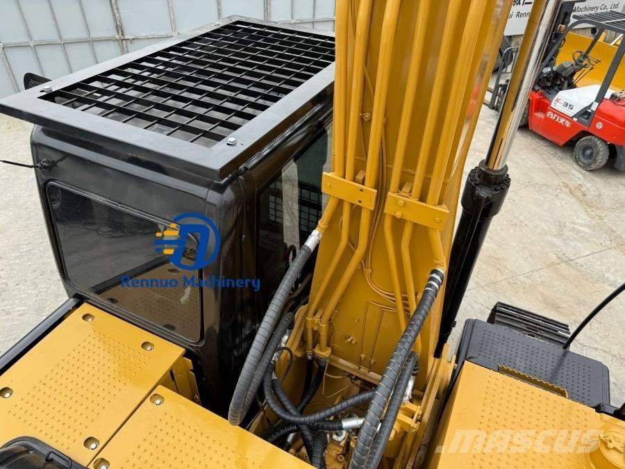 CAT 320D2L Excavatoare pe șenile
