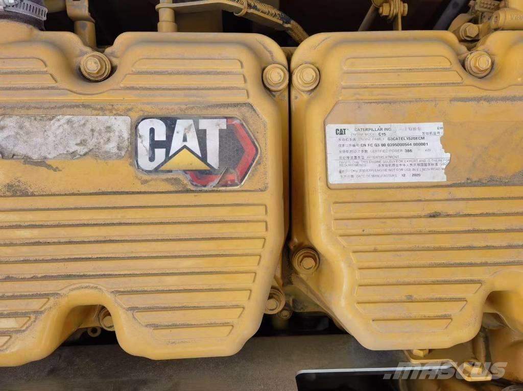 CAT 374 Excavatoare pe șenile
