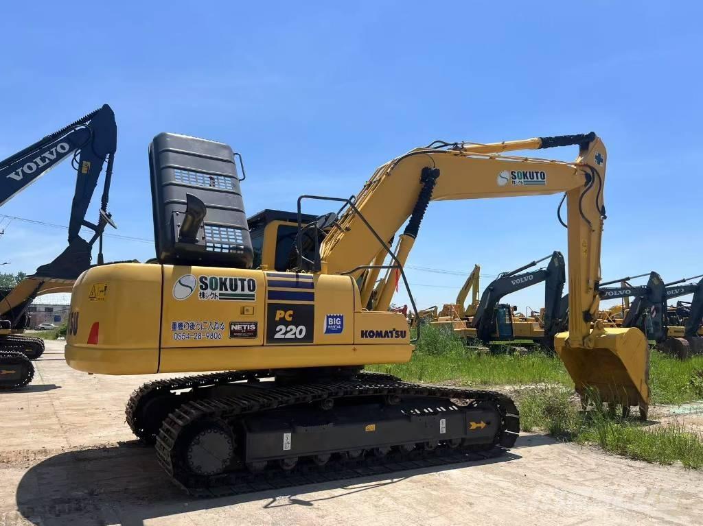 Komatsu 220 Excavatoare pe șenile
