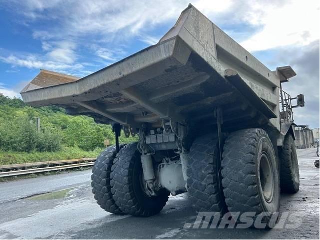 Komatsu HD605-7 Camioane cu basculante rigide
