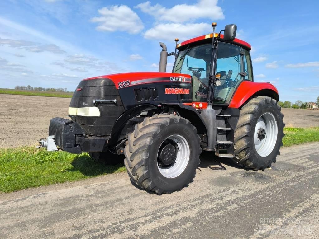 CASE MAGNUM 225 2007 Tractoare