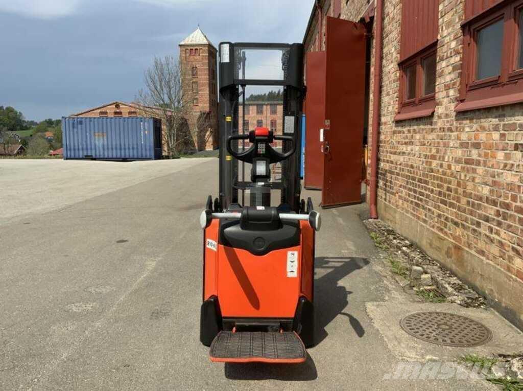 BT SPE 120 L Transpaleti autopropulsanti