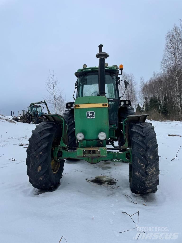 John Deere 4240 S Tractoare